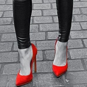 Red Pumps Python Embossed
